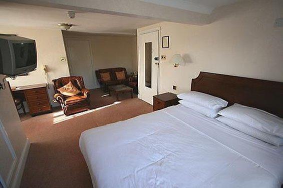 Warren Lodge Shepperton Camera foto